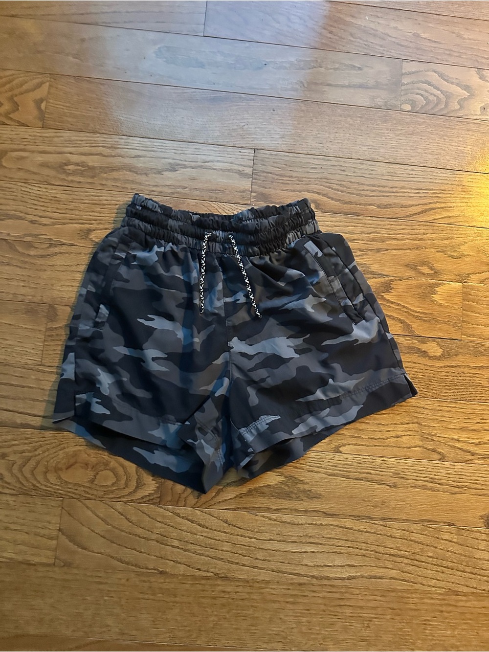 Athleta Girl All Play 3” Shorts Black  Camo Athletic Youth Large 12